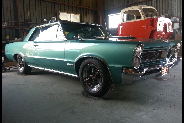 Douglas 1965 Pontiac GTO
